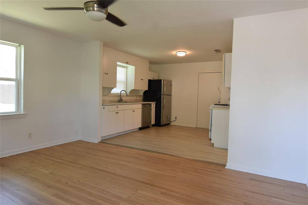 1202 Sunnyside Avenue, Cockrell Hill, TX 75211