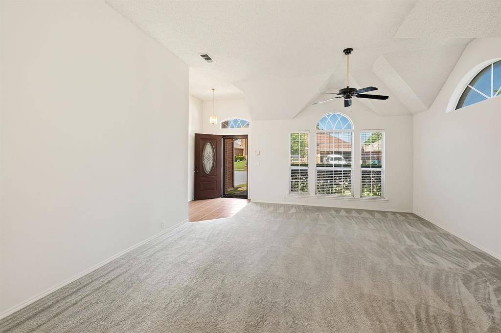 702 Lake Bridge Drive, Lake Dallas, TX 75065