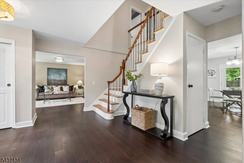 5 Blanchet Ct, Florham Park Boro, NJ 07932