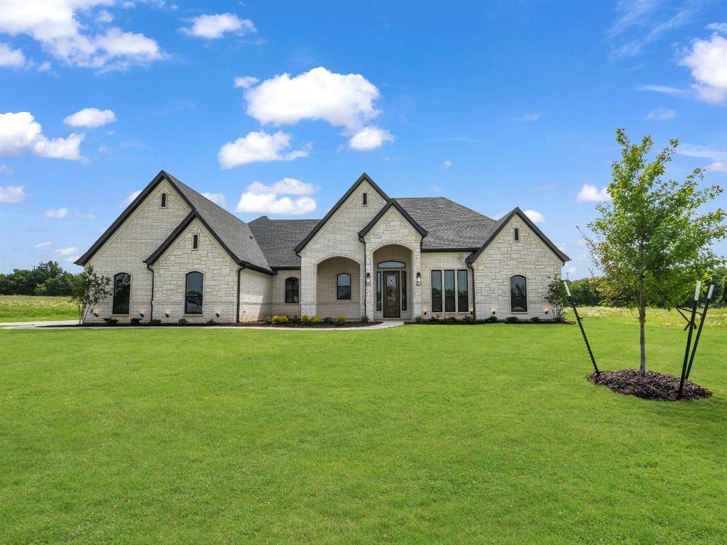 143 Desperado Way, Weatherford, TX 76088