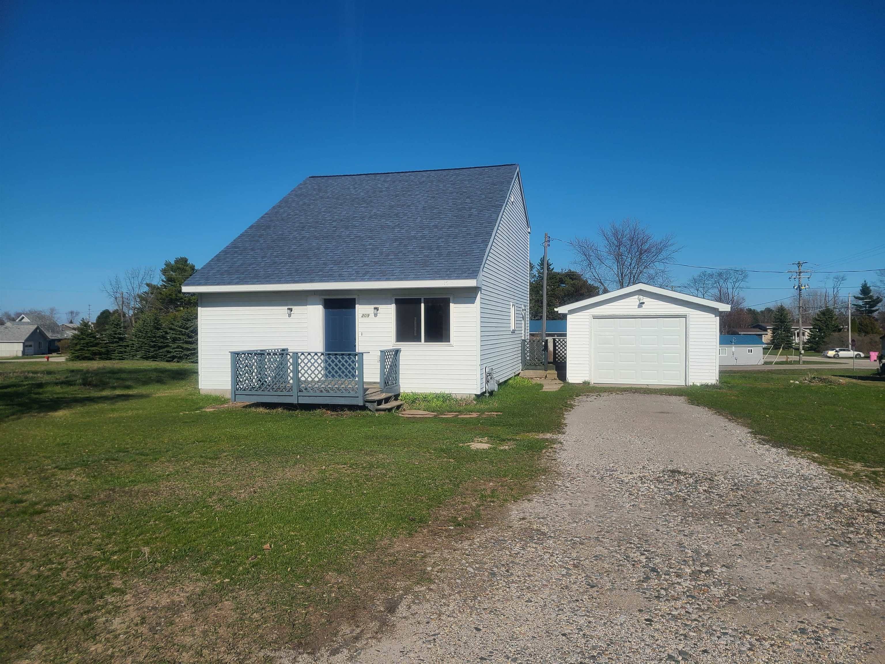 209 N 2nd ST, Au Sable Twp, MI 48750