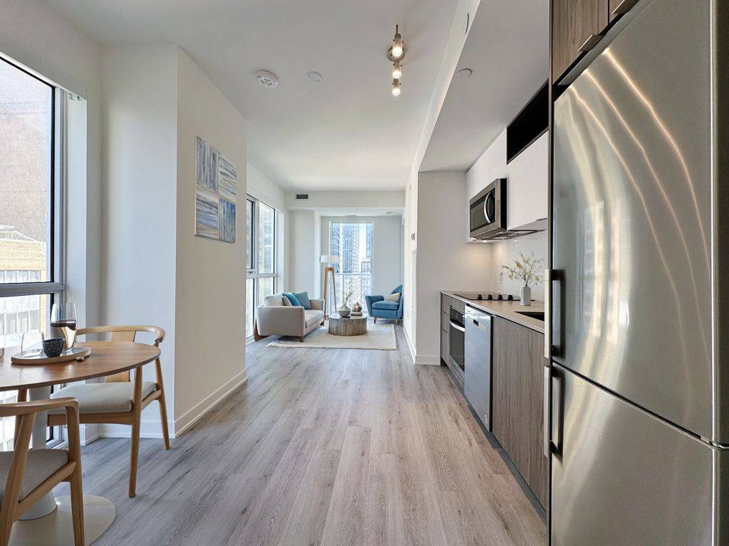 100 Dalhousie ST #907, Toronto C08, ON M5B 0C7