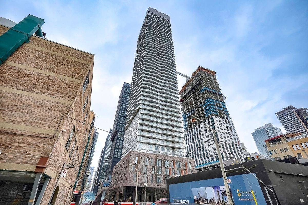 100 Dalhousie ST #907, Toronto C08, ON M5B 0C7