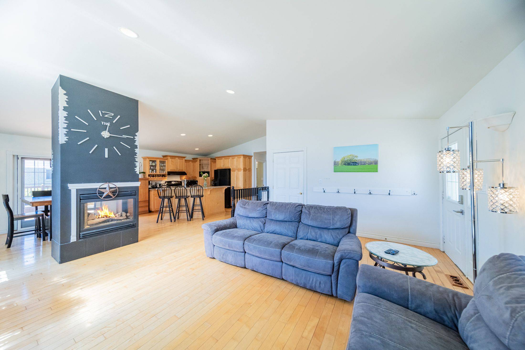 10234 Julie AVE, Lambton Shores, ON N0M 1T0
