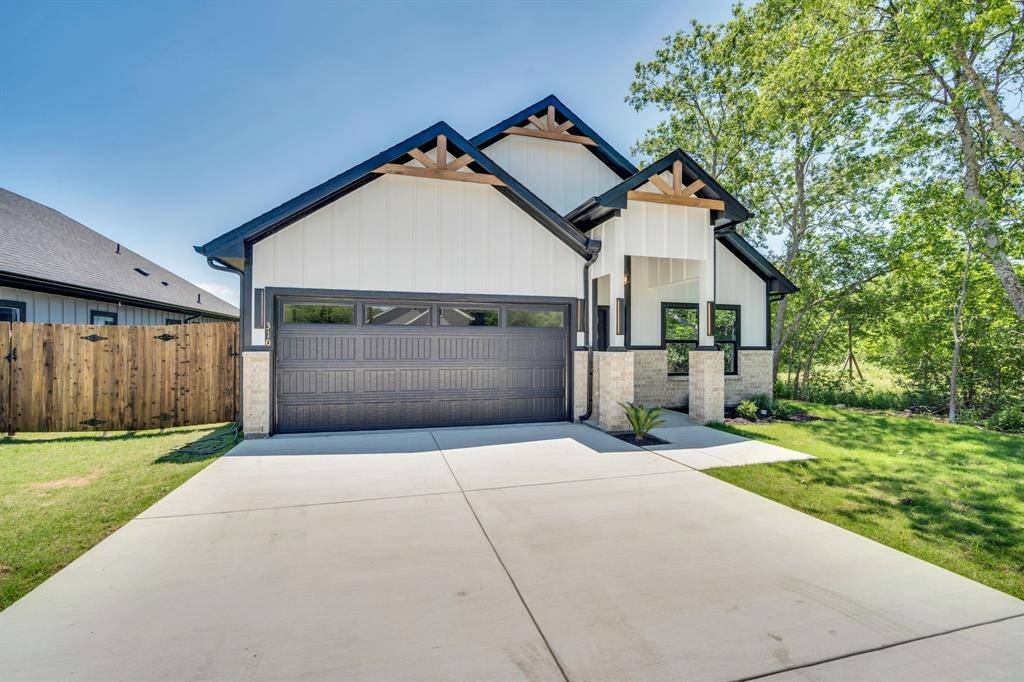 310 Matthew Street, Hillsboro, TX 76645