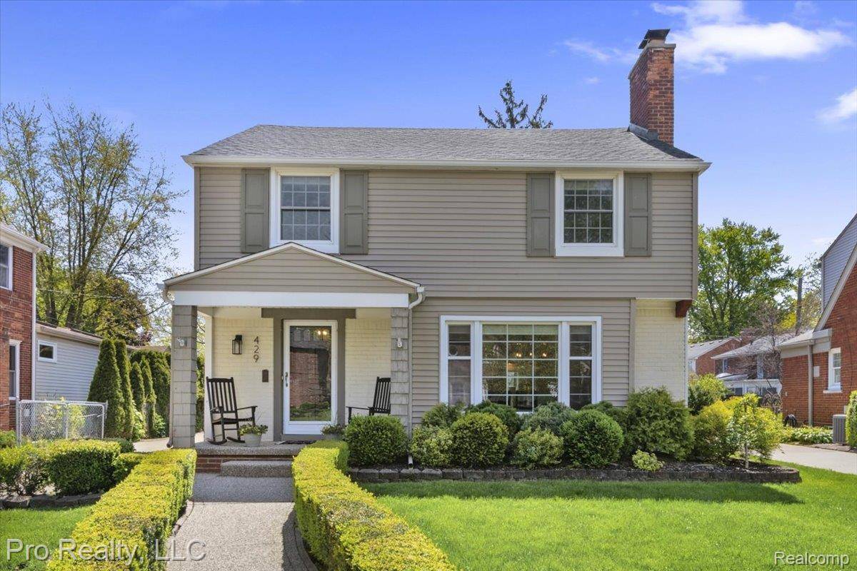 429 Roland RD, Grosse Pointe Farms, MI 48236
