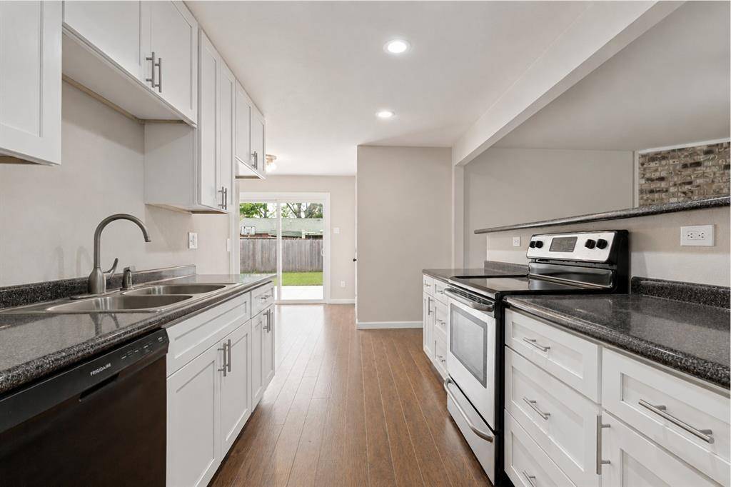 1213 Blanco Street W, Garland, TX 75040