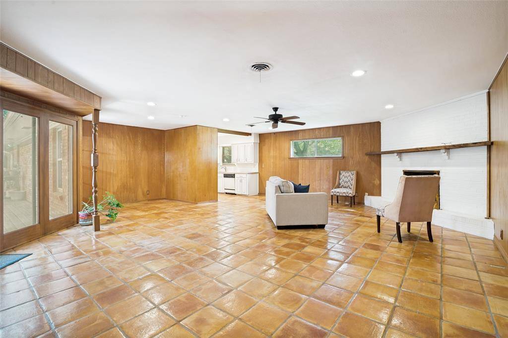 10208 Plummer Drive, Dallas, TX 75228