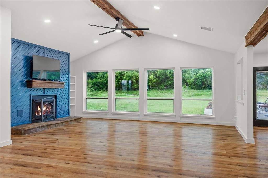 5463 Kelly Drive, Roanoke, TX 76262