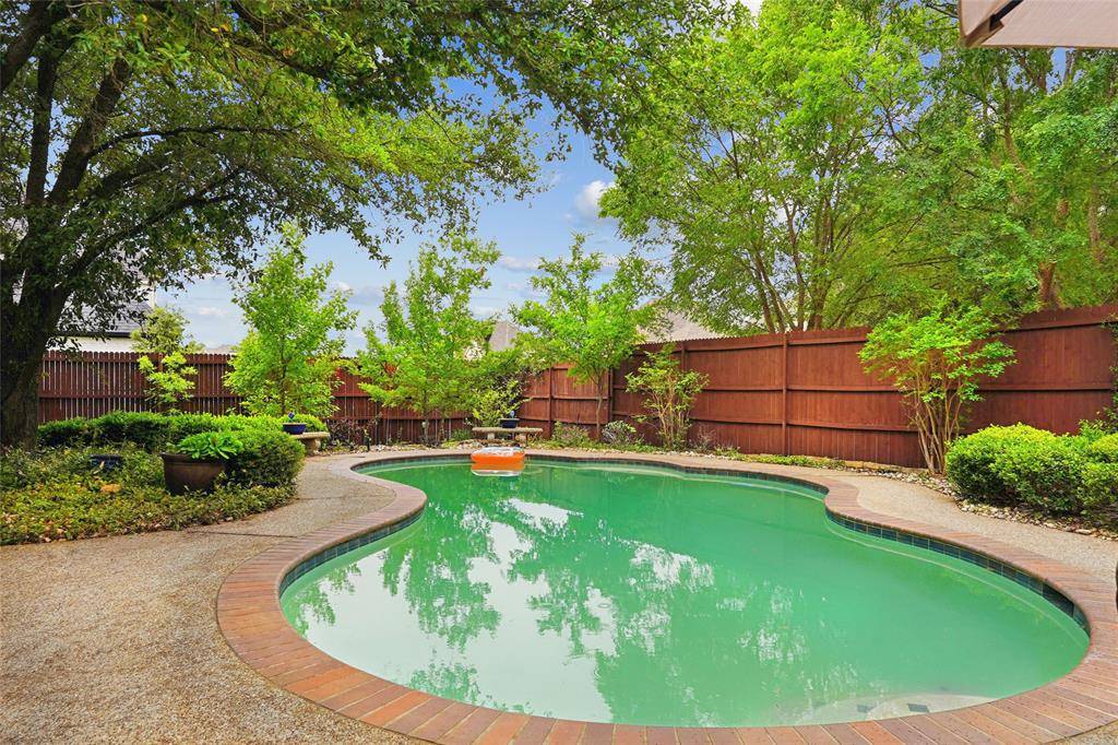 412 Vasey Oak Drive, Keller, TX 76248