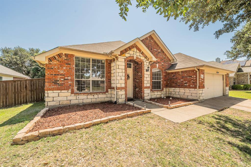 1011 Fleetwood Cove Drive, Grand Prairie, TX 75052