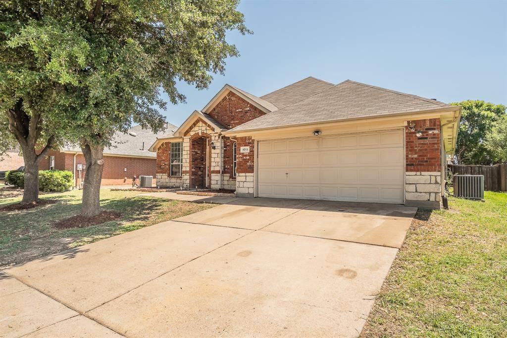 1011 Fleetwood Cove Drive, Grand Prairie, TX 75052