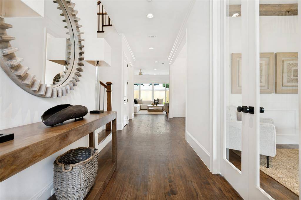 6167 Velasco Avenue, Dallas, TX 75214