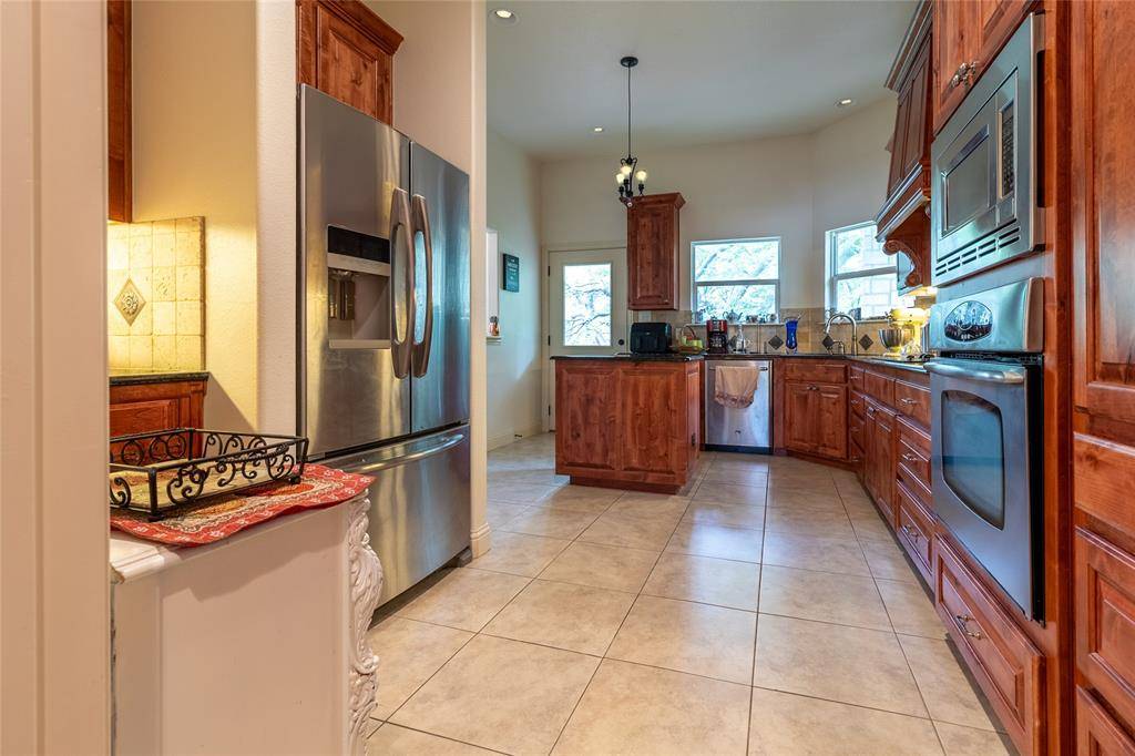 8510 Linden Court, Granbury, TX 76049