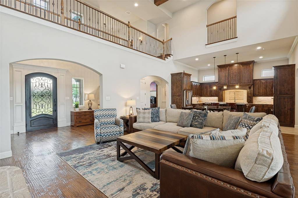 312 Angelina Drive, Aledo, TX 76008