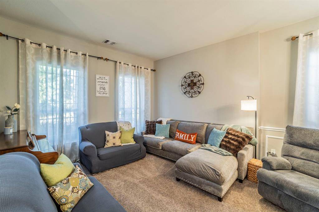 1620 Creekside Drive, Corinth, TX 76210