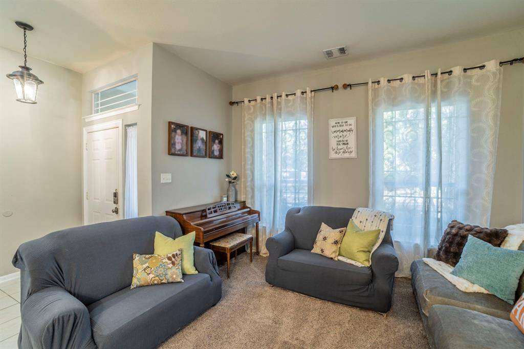 1620 Creekside Drive, Corinth, TX 76210