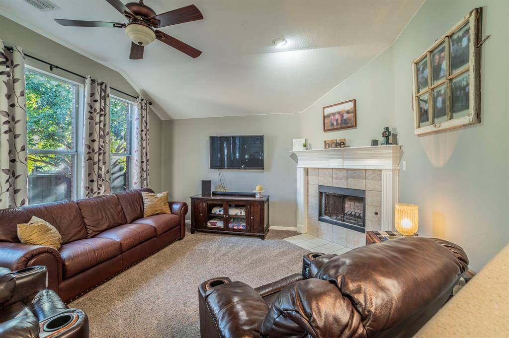 1620 Creekside Drive, Corinth, TX 76210
