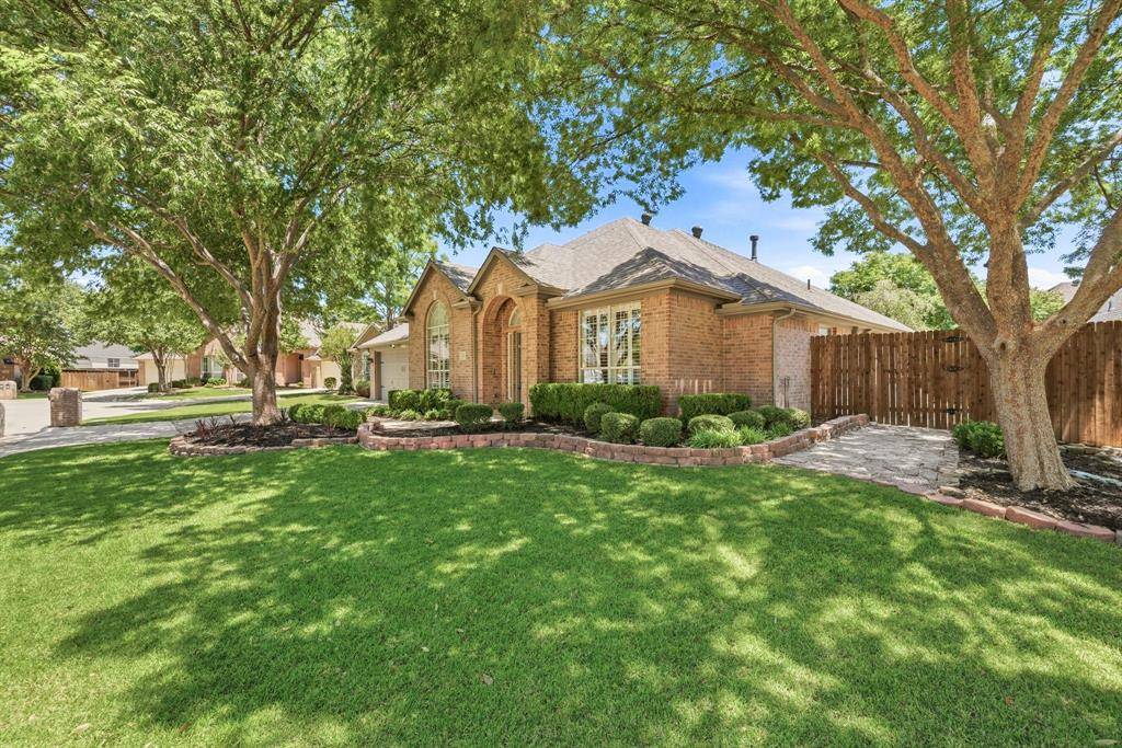 6 Avalon Drive, Trophy Club, TX 76262