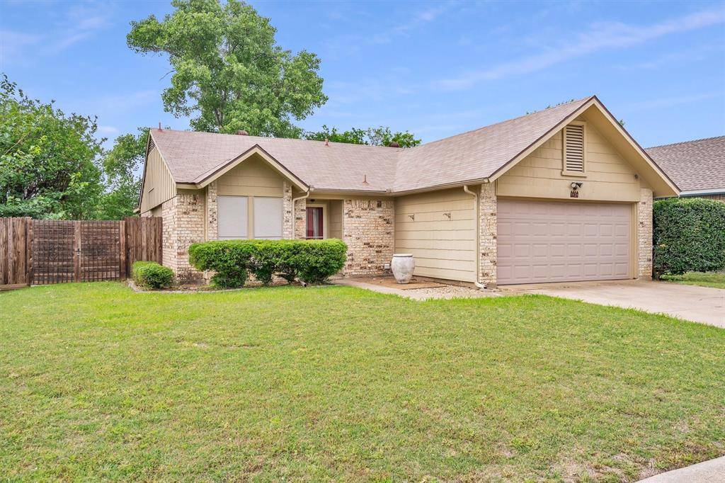 5928 Chisholm Trail, Haltom City, TX 76148