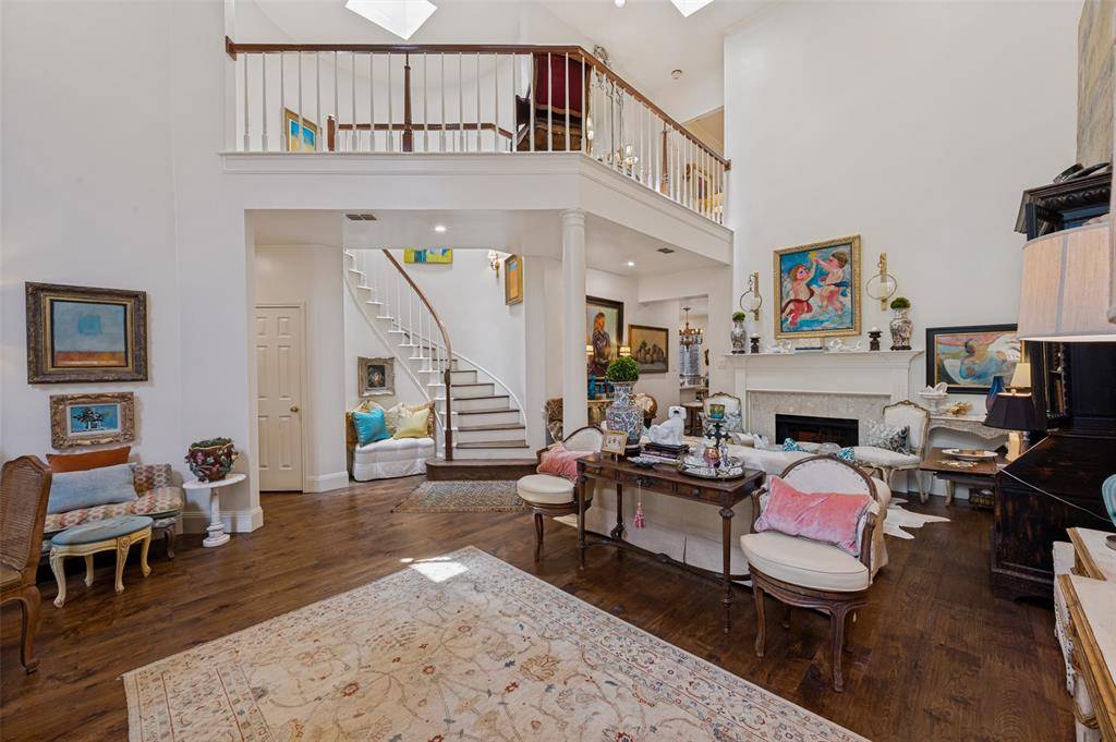 4242 TOMBERRA Way, Dallas, TX 75220