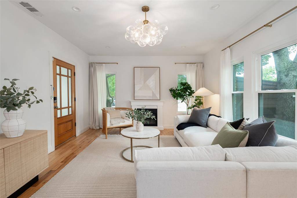 5703 Mercedes Avenue, Dallas, TX 75206