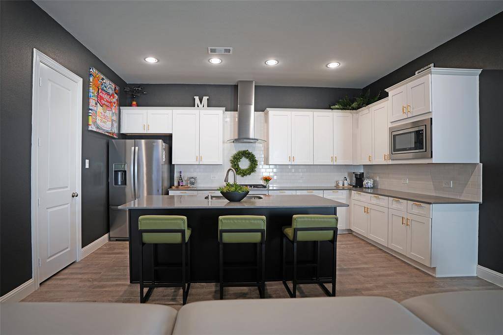 2225 6th Avenue, Flower Mound, TX 75028