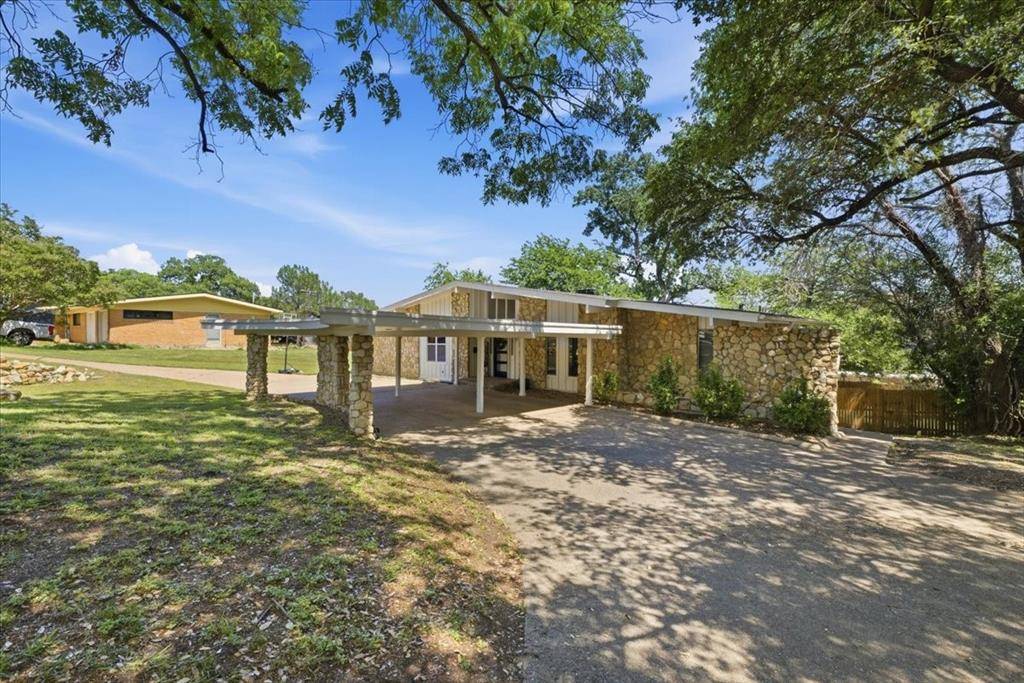 1905 Dakar Road E, Fort Worth, TX 76116