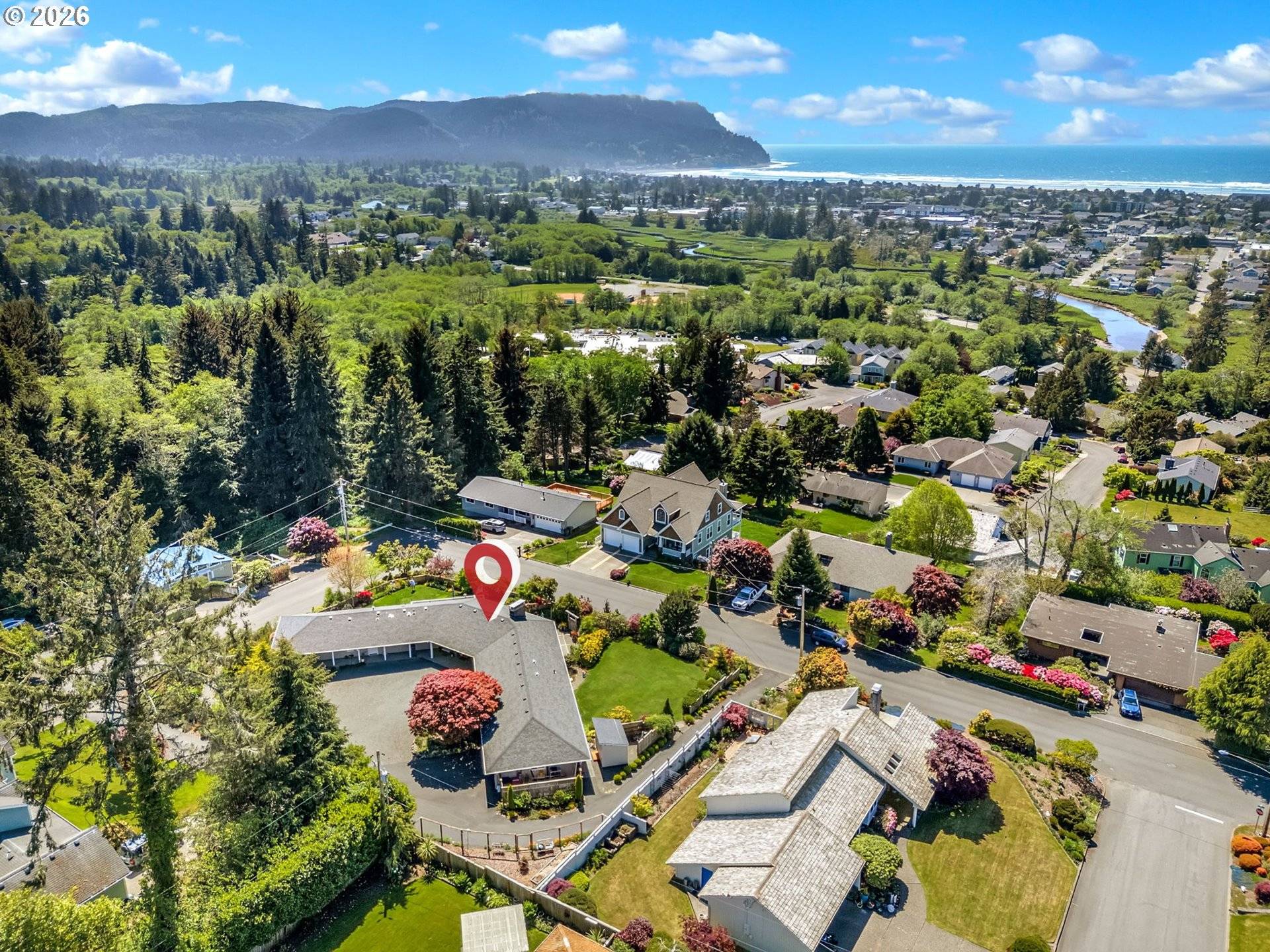 361 HILLTOP DR, Seaside, OR 97138