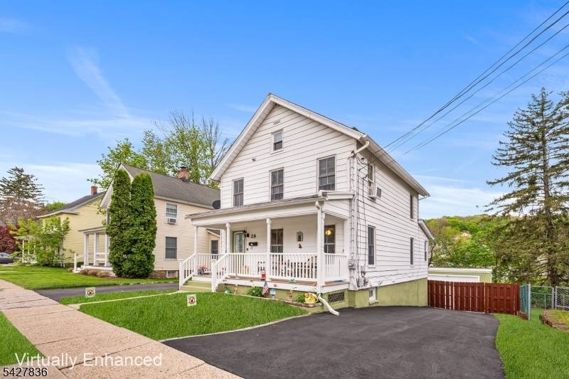 28 Clinton St, Newton Town, NJ 07860