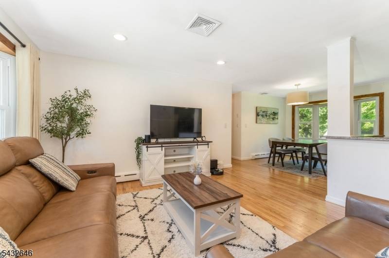 129 Chestnut St, Bridgewater Twp., NJ 08807