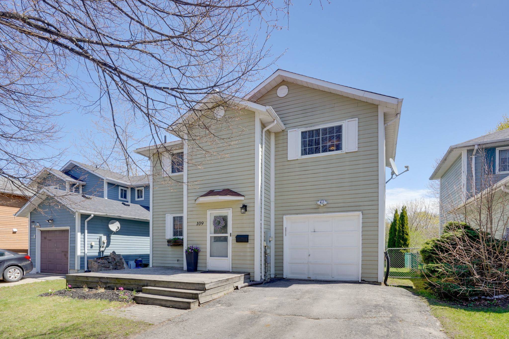 109 Elizabeth ST, Barrie, ON L4N 6P2