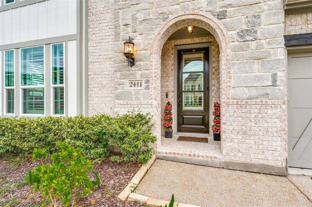 2411 Perdue Avenue, Irving, TX 75062