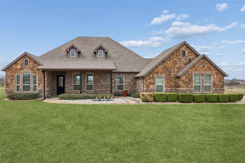 11201 Lakecrest Drive, Sanger, TX 76266