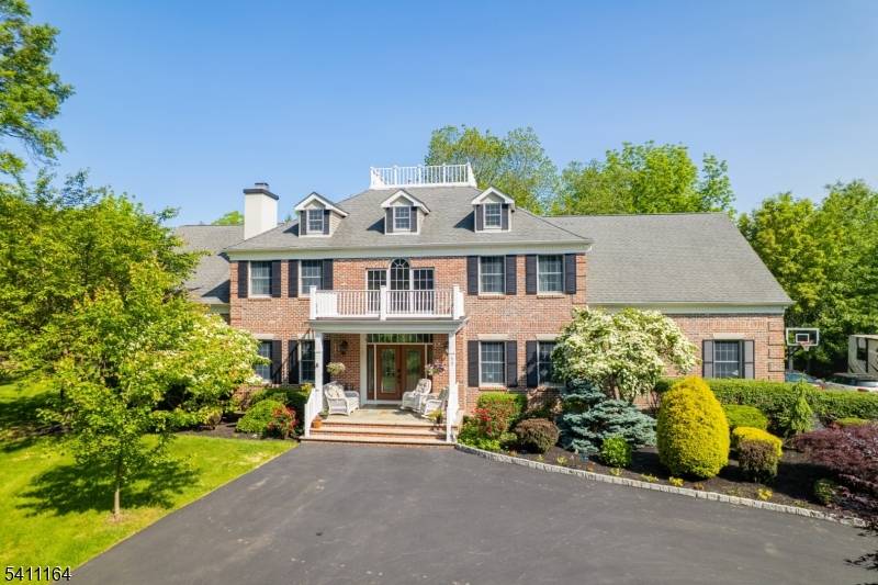 32 Four Bridges Rd, Chester Twp., NJ 07930