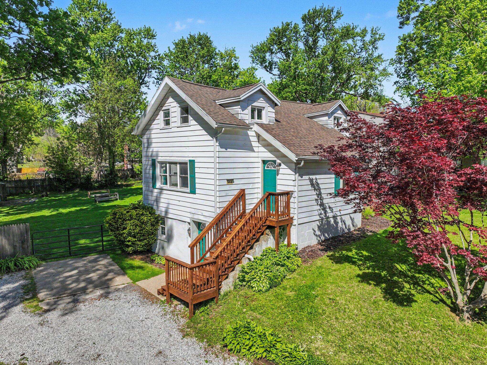 414 S Barrett ST, Niles City, MI 49120