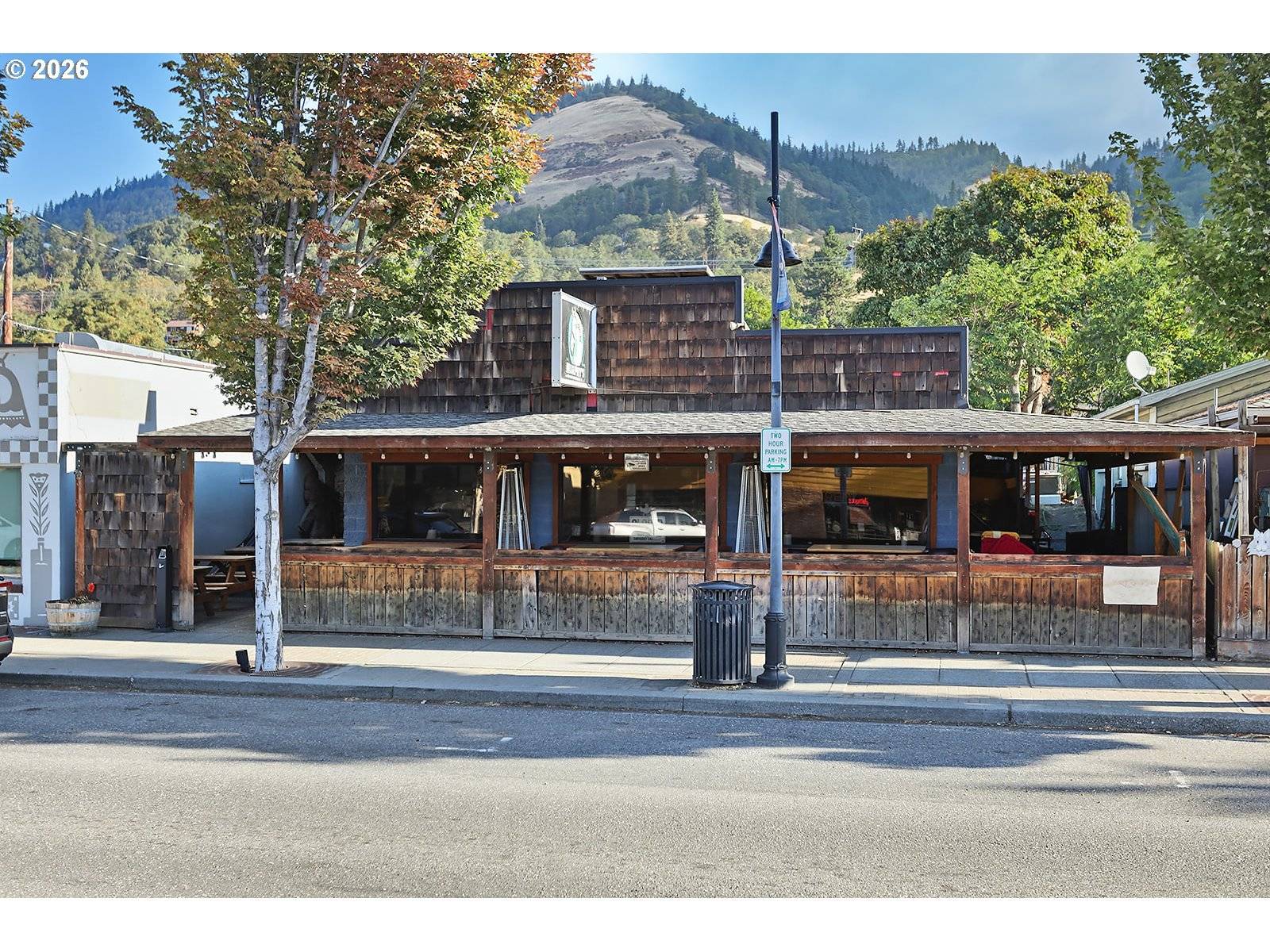 216 W STEUBEN ST, Bingen, WA 98605