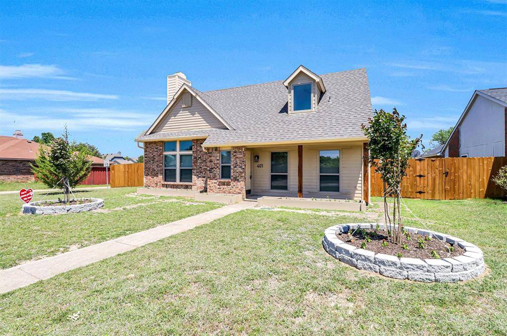 401 S Cannady Drive, Cedar Hill, TX 75104