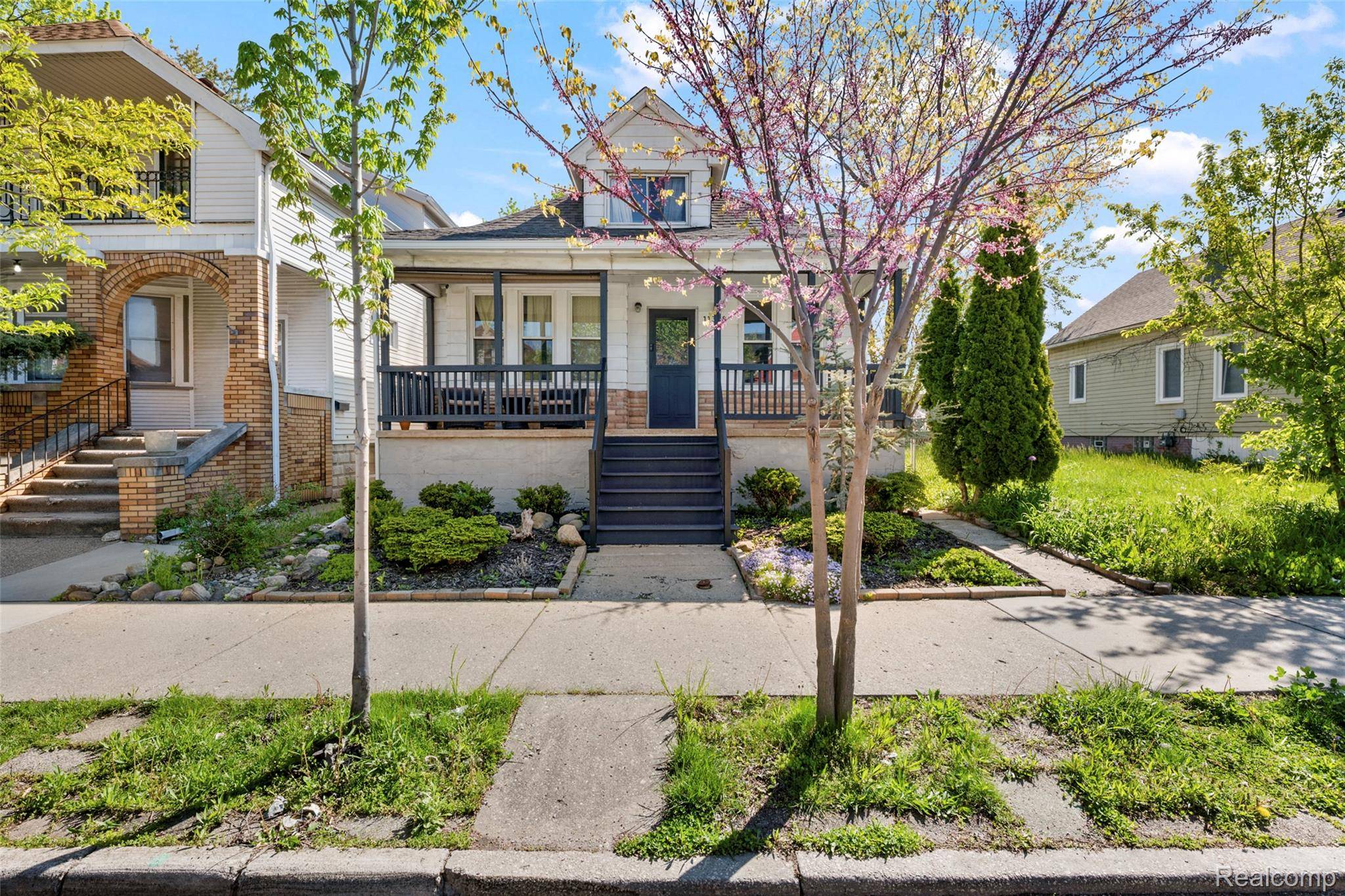 11338 Lumpkin ST, Hamtramck, MI 48212