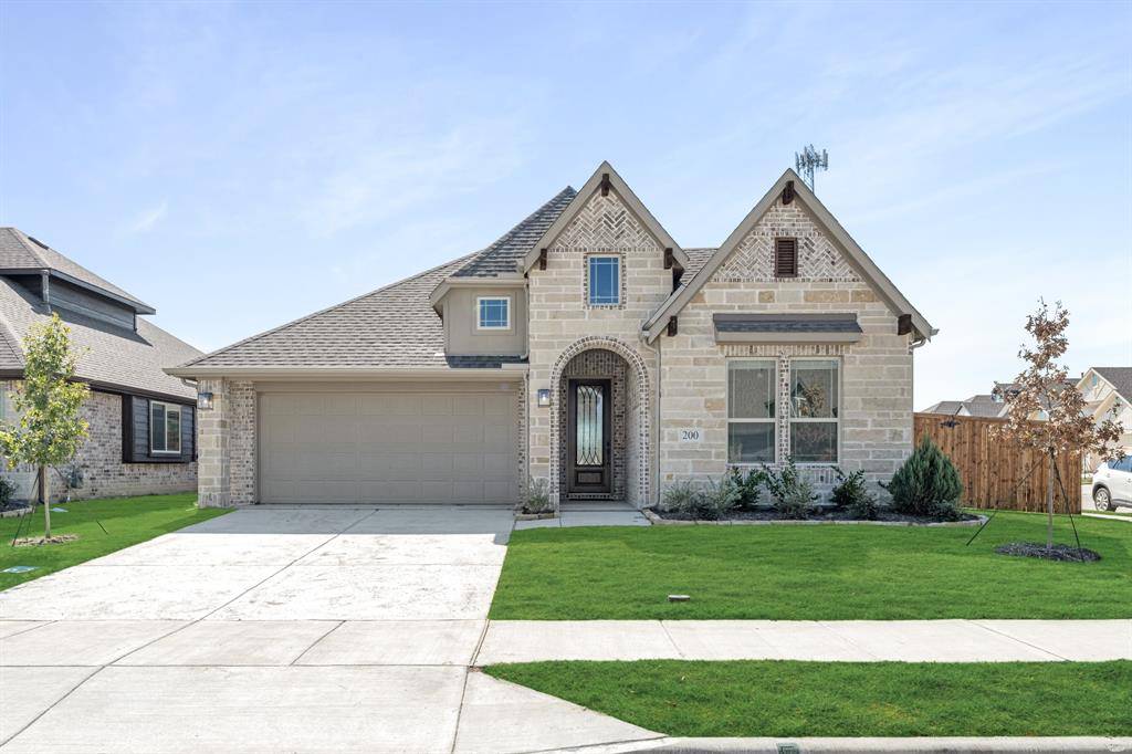 200 Sweetwater Drive, Commerce, TX 75428