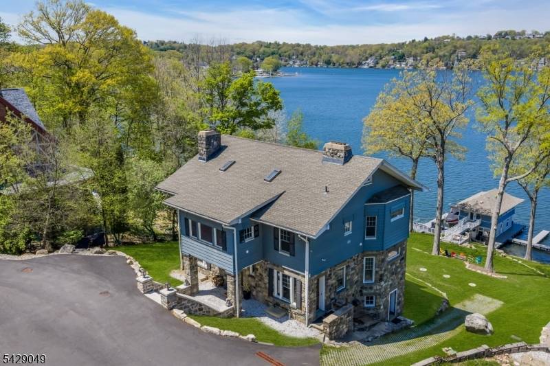 497 Windemere Ave, Mount Arlington Boro, NJ 07856