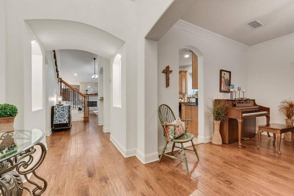 7040 Sea Star Drive, Grand Prairie, TX 75054