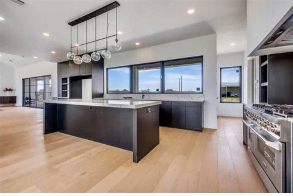 3871 Austin Circle, Sanger, TX 76266