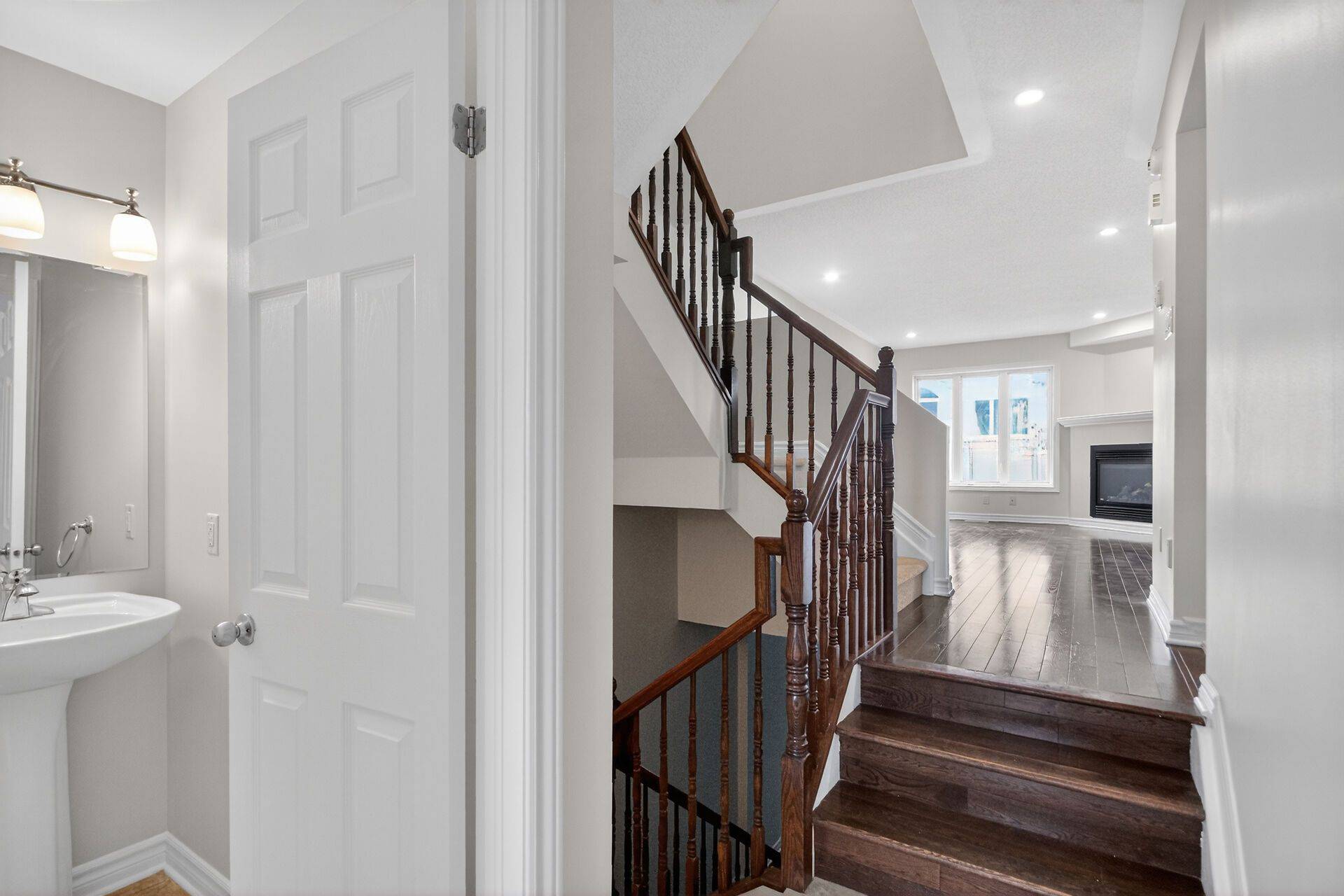 740 Paul Metivier DR, Barrhaven, ON K2J 3G4