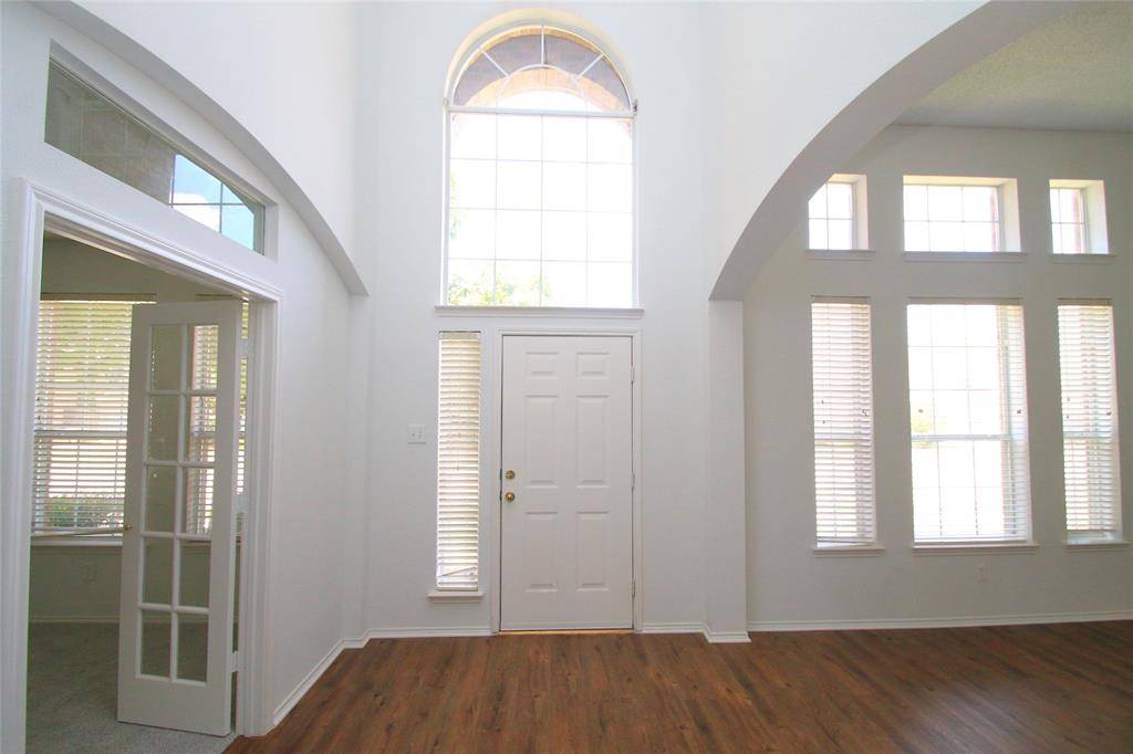 4004 Lakeside Drive, The Colony, TX 75056
