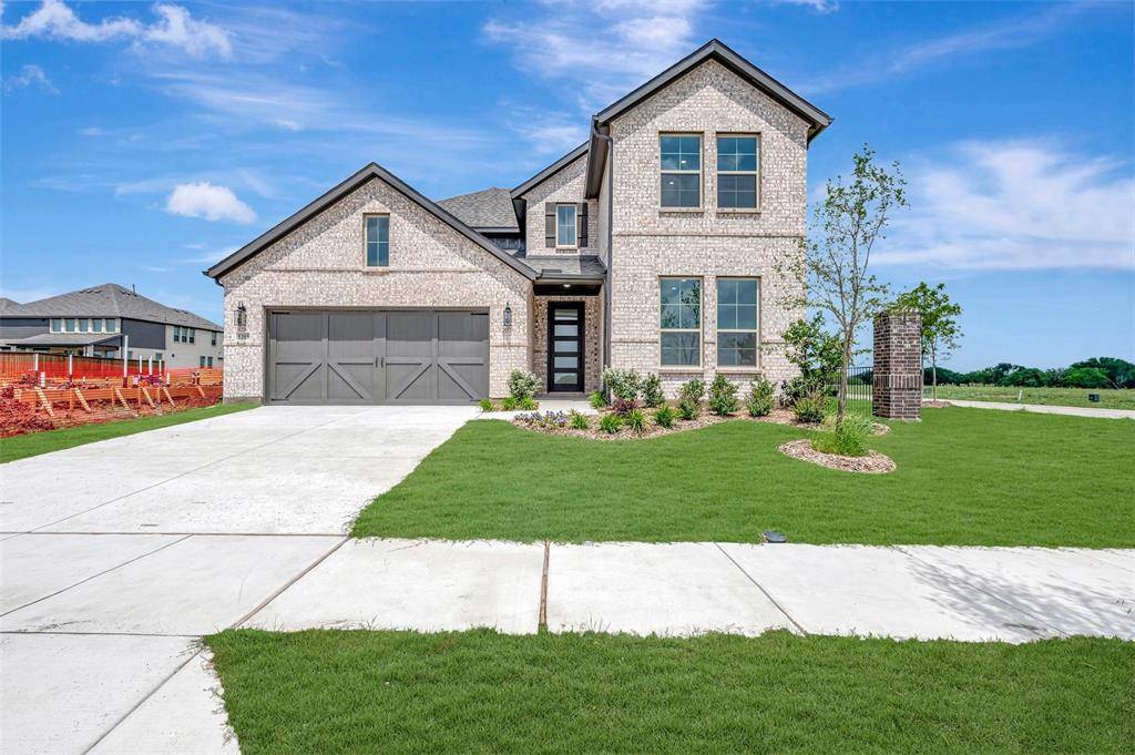 5305 Hybern Avenue, Aubrey, TX 76227