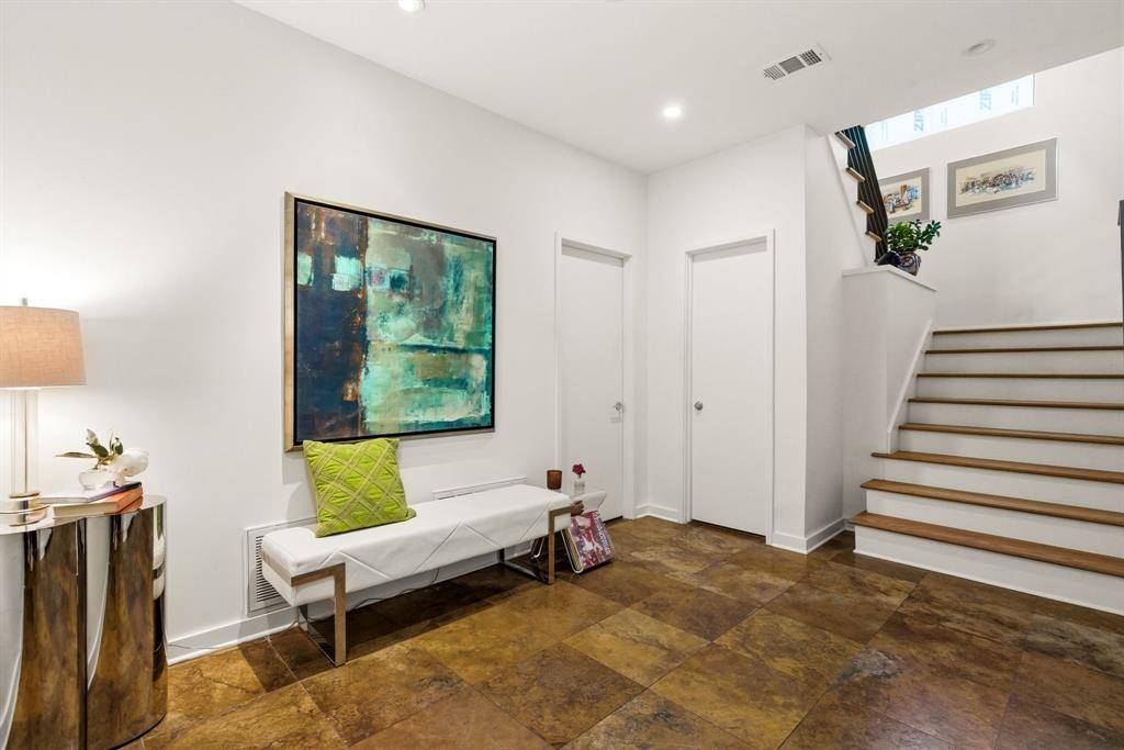4025 Hawthorne Avenue, Dallas, TX 75219