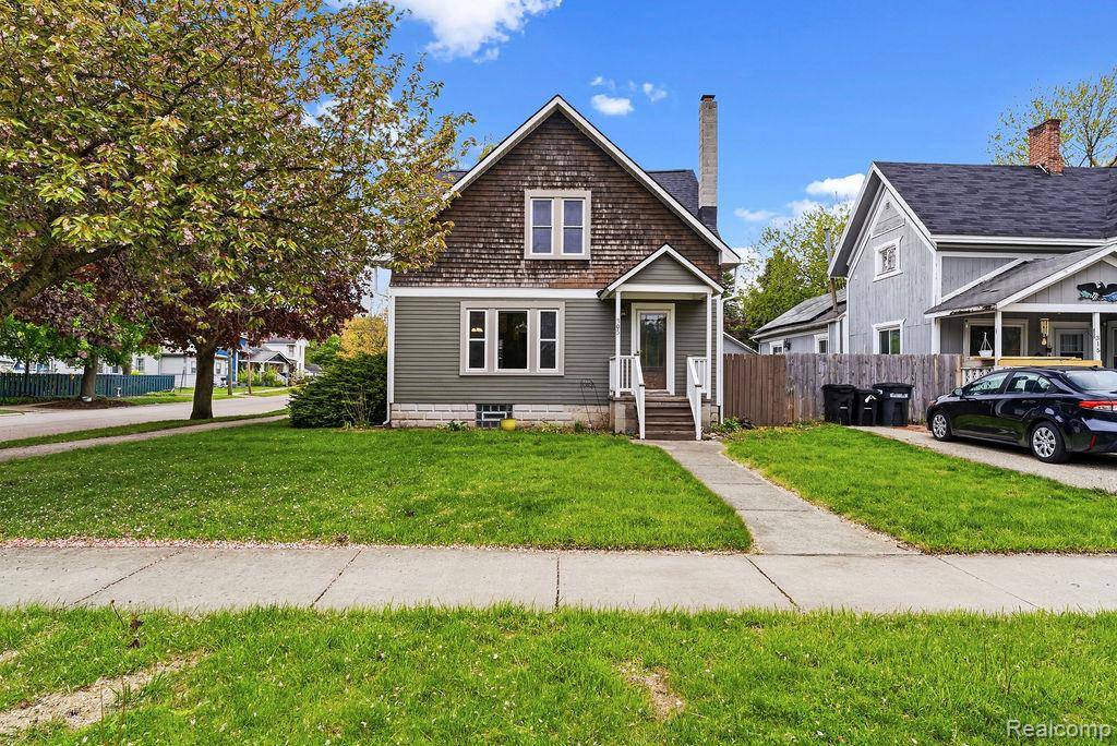 305 N Almont AVE, Imlay City, MI 48444