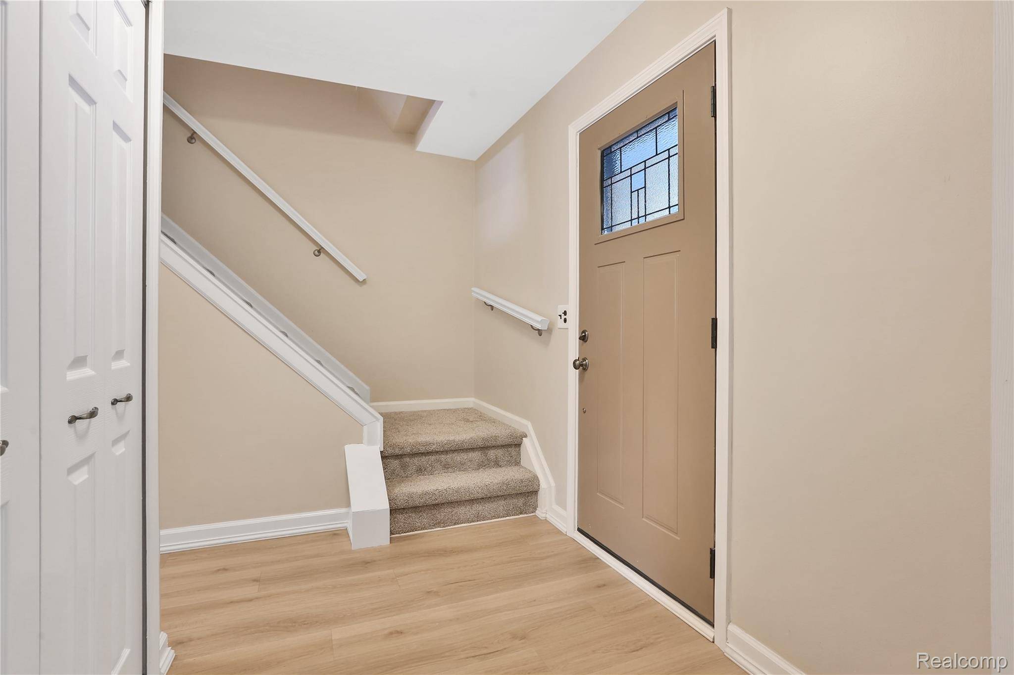 348 Meadowlake Rd, Canton Charter Township, MI 48188