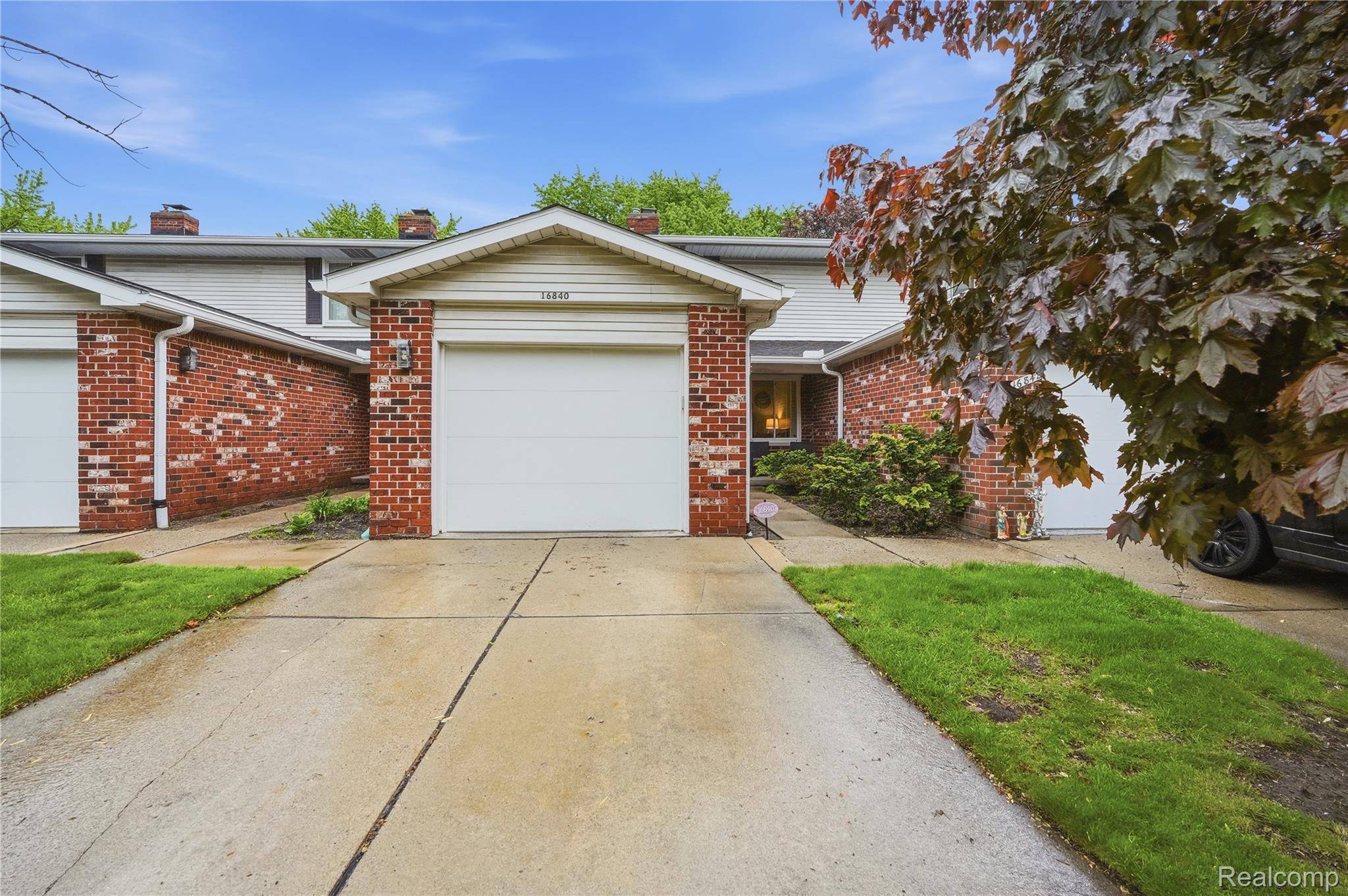 16840 Edloytom WAY, Clinton Charter Township, MI 48038